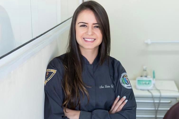 Dra. Ana Luiza Kalaf - Dentista